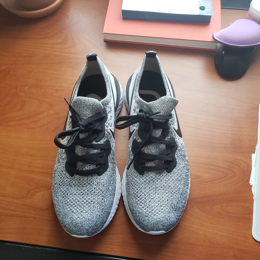 NWOT Nike Epic React Oreo gray running shoes